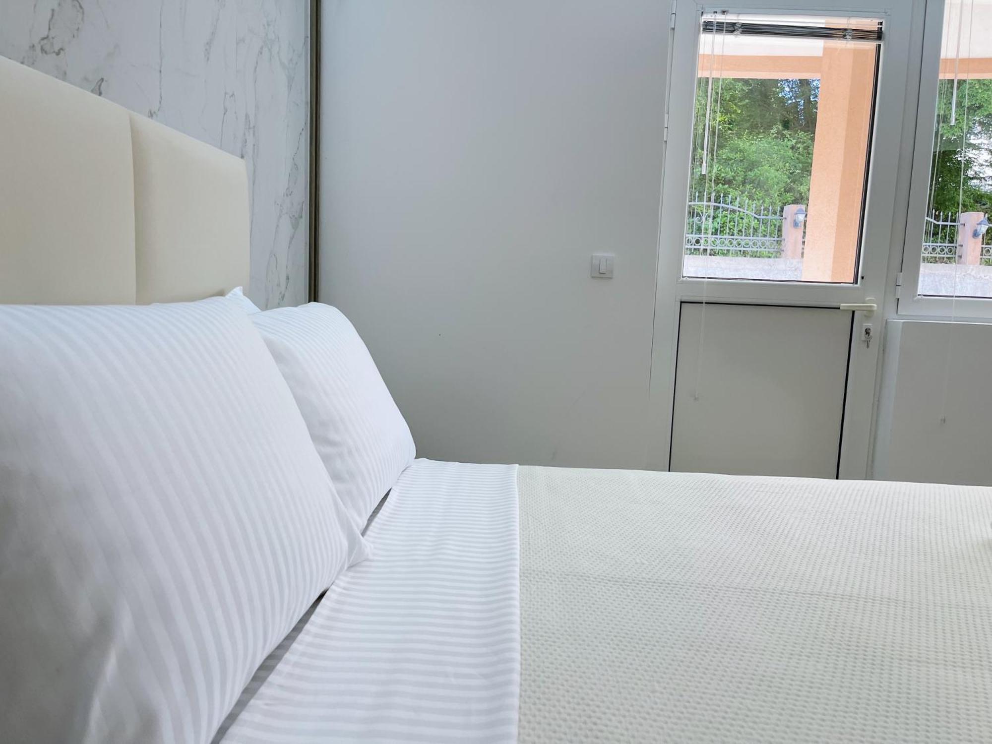 Guest House Koliqi - Hotel & Apartments Ulcinj Exterior foto