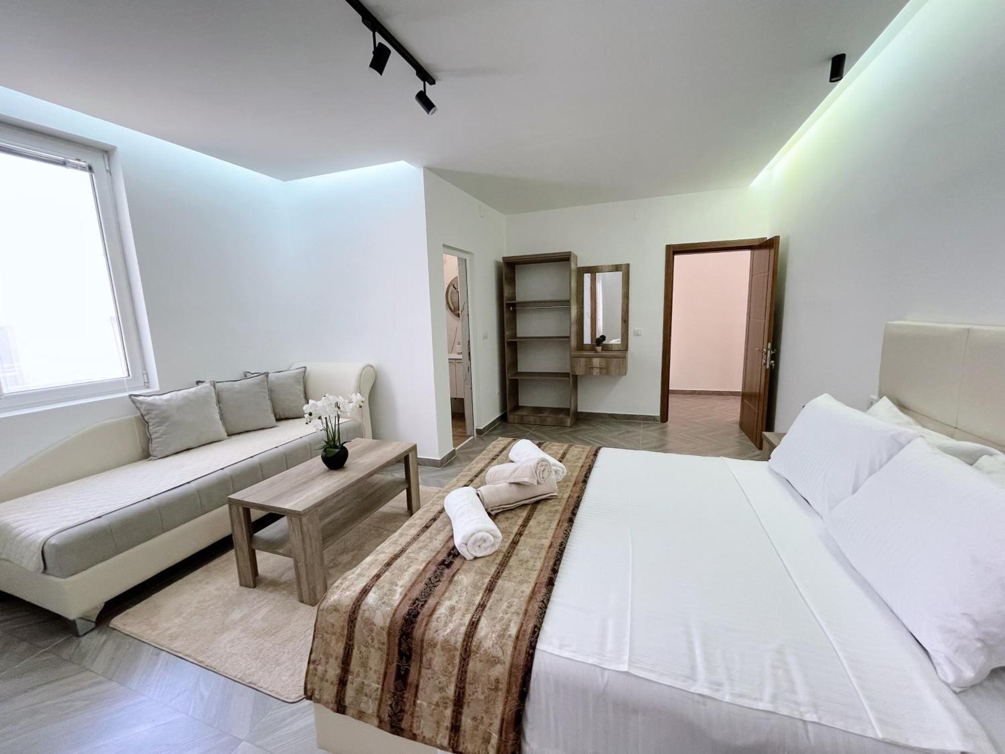 Guest House Koliqi - Hotel & Apartments Ulcinj Exterior foto
