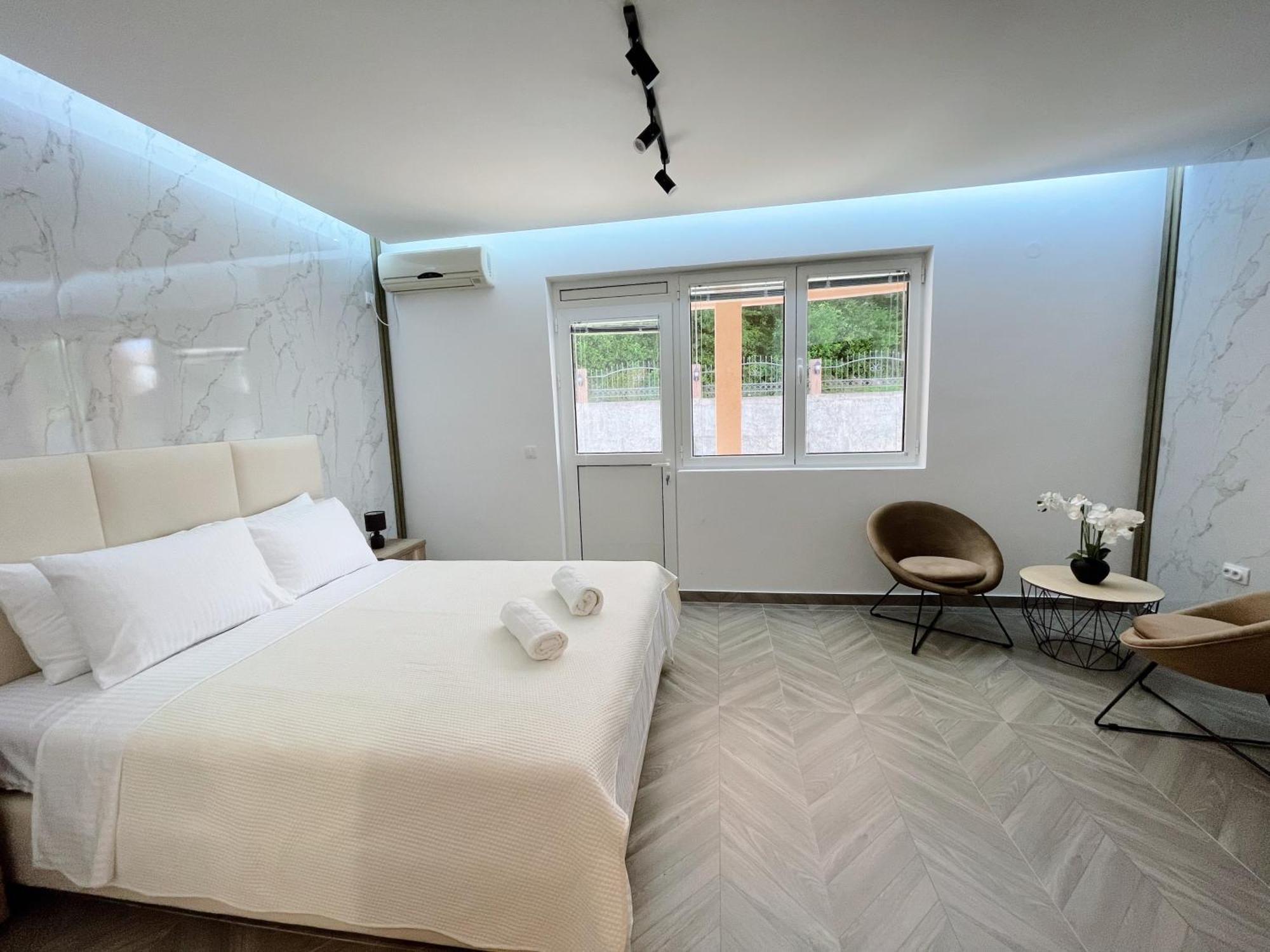 Guest House Koliqi - Hotel & Apartments Ulcinj Exterior foto